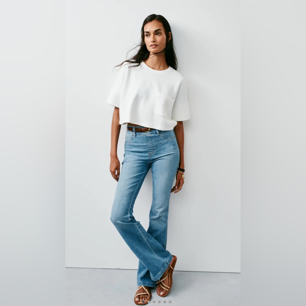 SPANXshape Original EveryWear
Flare Jeans